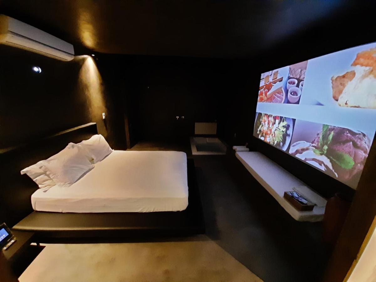 Luv Gardens Motel - Adults Only Caxias do Sul Exterior foto